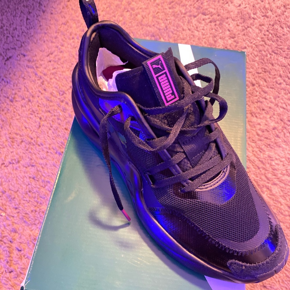 PUMA WOMEN’S RISE RAINBOW DASH SNEAKERS